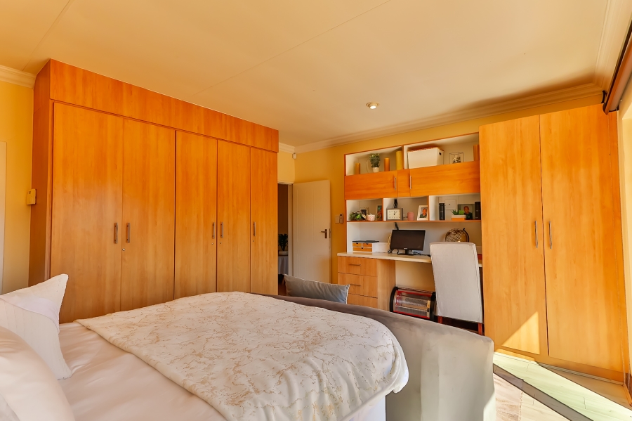 3 Bedroom Property for Sale in The Coves North West